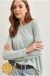 Olalook Women's Water Green Crew Neck Bat-Floated Viscose Blouse
