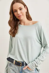 Olalook Women's Water Green Crew Neck Bat-Floated Viscose Blouse - Image 3