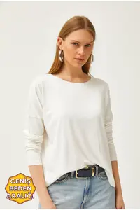 Olalook Women's White Crew Neck Bat-Floated Viscose Blouse