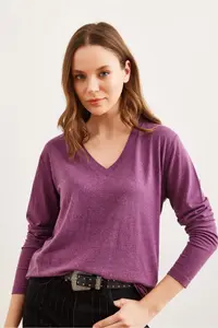 Olalook Women's Plum V-Neck Wool Viscose Flowy Blouse - Image 3
