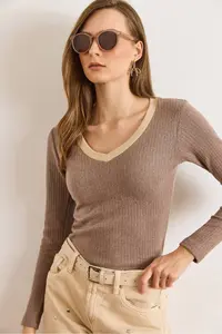 Olalook Women's Brown Beige Collar Detailed Raised Lycra Blouse