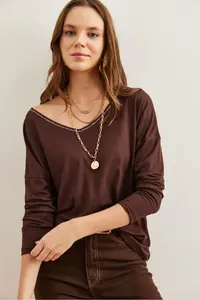 Olalook Women's Bitter Brown Silver Stitching Detailed V-Neck Viscose Blouse - Image 6