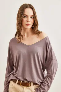 Olalook Women's Dark Mink Silver Stitching Detailed V-Neck Viscose Blouse - Image 2