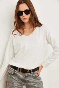 Olalook Women's Ecru Silver Stitching Detailed V-Neck Viscose Blouse - Image 4