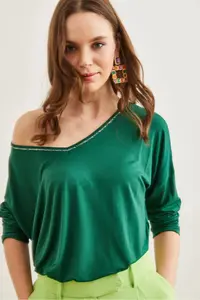 Olalook Women's Green Silver Stitching Detailed V-Neck Viscose Blouse - Image 3