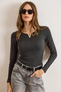 Olalook Women's Anthracite Metal V Detailed Flexible Camisole Blouse - Image 3