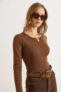Olalook Women's Bitter Brown Metal V Detailed Flexible Camisole Blouse - Image 4