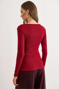 Olalook Women's Burgundy Metal V Detailed Flexible Camisole Blouse - Image 2