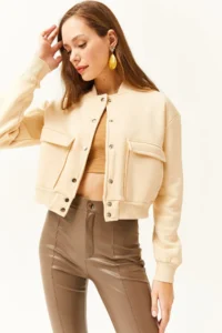 Olalook Women's Beige Pocket Snap Closure Inside Fleece Crop Jacket - Image 4