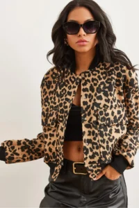 Olalook Women's Leopard Camel Pocket Snap Closure Inside Fleece Crop Jacket