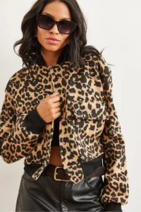 Olalook Women's Leopard Camel Pocket Snap Closure Inside Fleece Crop Jacket - Image 7