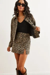 Olalook Women's Leopard Stone Buttoned Lined Stash Jacket - Image 4