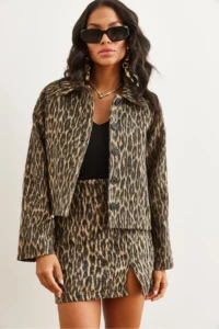 Olalook Women's Leopard Stone Buttoned Lined Stash Jacket - Image 5