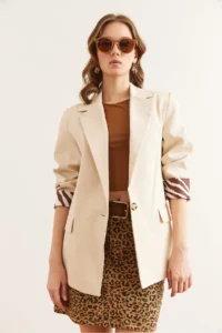 Olalook Women's Stone Leopard Detailed Fleece Pocket Lined Premium Linen Jacket - Image 4