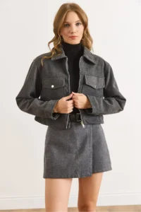 Olalook Women's Smoked Lined Zippered Double Pocket Detailed Crop Stitch Jacket - Image 3