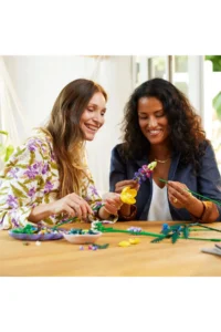 LEGO ® Botanicals Wildflowers Bouquet 10313 - Collectible Model Building Set for Adults (939P) - Image 7