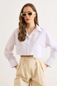 Olalook Women's White Pocket Detailed Crop Woven Shirt - Image 2