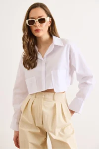 Olalook Women's White Pocket Detailed Crop Woven Shirt - Image 4