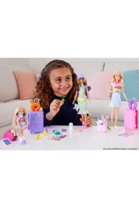 Barbie Travel Chelsea™ Doll and Accessories, travel set with puppy - Image 2