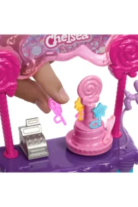 Barbie Chelsea's Candy Shop Playset, playset with lollipop stand, accessories - Image 5