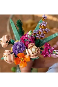 LEGO ® Botanicals Flower Bouquet 10280 - Decorative Flower Model Building Set for Adults (756 Pieces) - Image 6