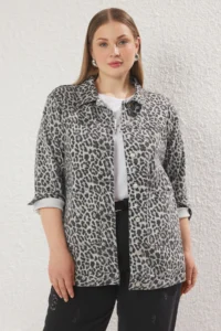 Trendyol Curve Multicolored animals Patterned Oversized/Wide Pattern 100% Cotton Non-Stretch DENIM Jacket