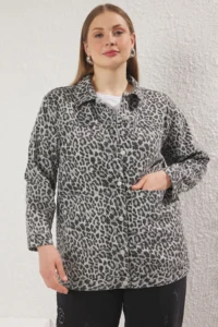 Trendyol Curve Multicolored animals Patterned Oversized/Wide Pattern 100% Cotton Non-Stretch DENIM Jacket - Image 2
