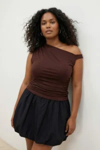 Trendyol Curve Brown Asymmetric Yaka Sandy Knitting Plus Size Blouse - Image 3
