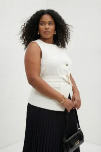 Trendyol Curve Ecru Arched Gold buttoned Weaving Plus Size Vest - Image 2