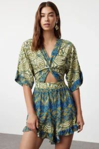 TRENDYOLMİLLA Ethnic Patterned Weaving Cut Out Detailed Beach Mini Jumpsuit