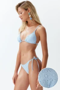 TRENDYOLMİLLA Mavi textured Triangle tied up Regular Waist Regular Bikini Set