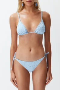 TRENDYOLMİLLA Mavi textured Triangle tied up Regular Waist Regular Bikini Set - Image 6