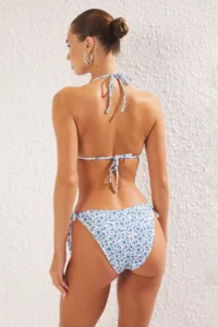 TRENDYOLMİLLA flower patterned Triangle Covered Regular Regular Waist Bikini Set - Image 7