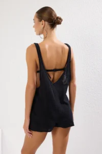 TRENDYOLMİLLA Black Knitting Pocket Detail Beach Mini Jumpsuit - Image 5