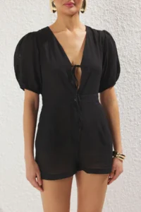 TRENDYOLMİLLA Black Weaving Binding Detailed 100% Cotton Beach Mini Jumpsuit - Image 3