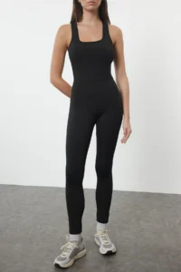 TRENDYOLMİLLA Black MATTE Material Back Detailed Knitting Sports Jumpsuit - Image 8