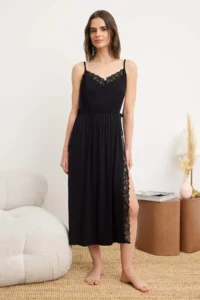 TRENDYOLMİLLA Black More Sustainable Side Light Lace Detailed Ribbed Knitting Nightgown - Image 2