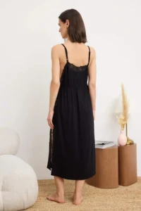TRENDYOLMİLLA Black More Sustainable Side Light Lace Detailed Ribbed Knitting Nightgown - Image 4