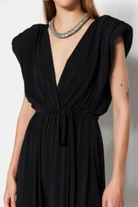 TRENDYOLMİLLA Black V-neck Belted Knitting Jumpsuit - Image 11