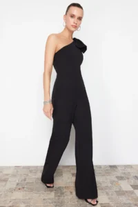 TRENDYOLMİLLA Black Fiyonk Detailed Single Arm Weaving Jumpsuit - Image 5