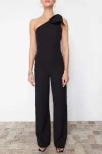 TRENDYOLMİLLA Black Fiyonk Detailed Single Arm Weaving Jumpsuit - Image 6
