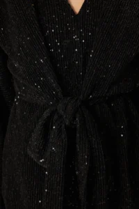 TRENDYOLMİLLA Black shiny Sequin Knitting Short Jumpsuit - Image 3