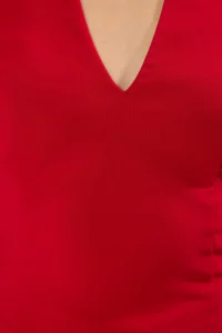 TRENDYOLMİLLA Red V-neck Weaving Chic Jumpsuit - Image 3