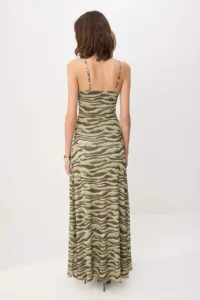 TRENDYOLMİLLA Green-Multicolored Printed Knitting Tulle Evening Gown & Graduation Dress - Image 4