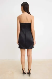 TRENDYOLMİLLA Black Plain Weaving Taffeta Short / Mini Unlined Dress - Image 4