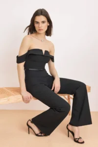 TRENDYOLMİLLA Black Arched Carmen Collar Sleeveless Weaving Party Jumpsuit - Image 2