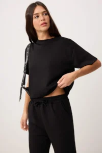 TRENDYOLMİLLA Black Short Sleeve Crew Neck relaxed/Rahat Pattern Flexible Knitting Bottom - Top Set - Image 2