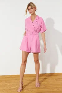 TRENDYOLMİLLA Pink Arched Kurvaze Yaka Mini Weaving Jumpsuit - Image 3