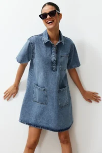 TRENDYOLMİLLA Mavi Pocket Detail Oversized Mini denim Shirt Dress - Image 3