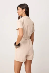 TRENDYOLMİLLA Stone Binding Detailed Gabardine Super Mini Weaving Jumpsuit - Image 4